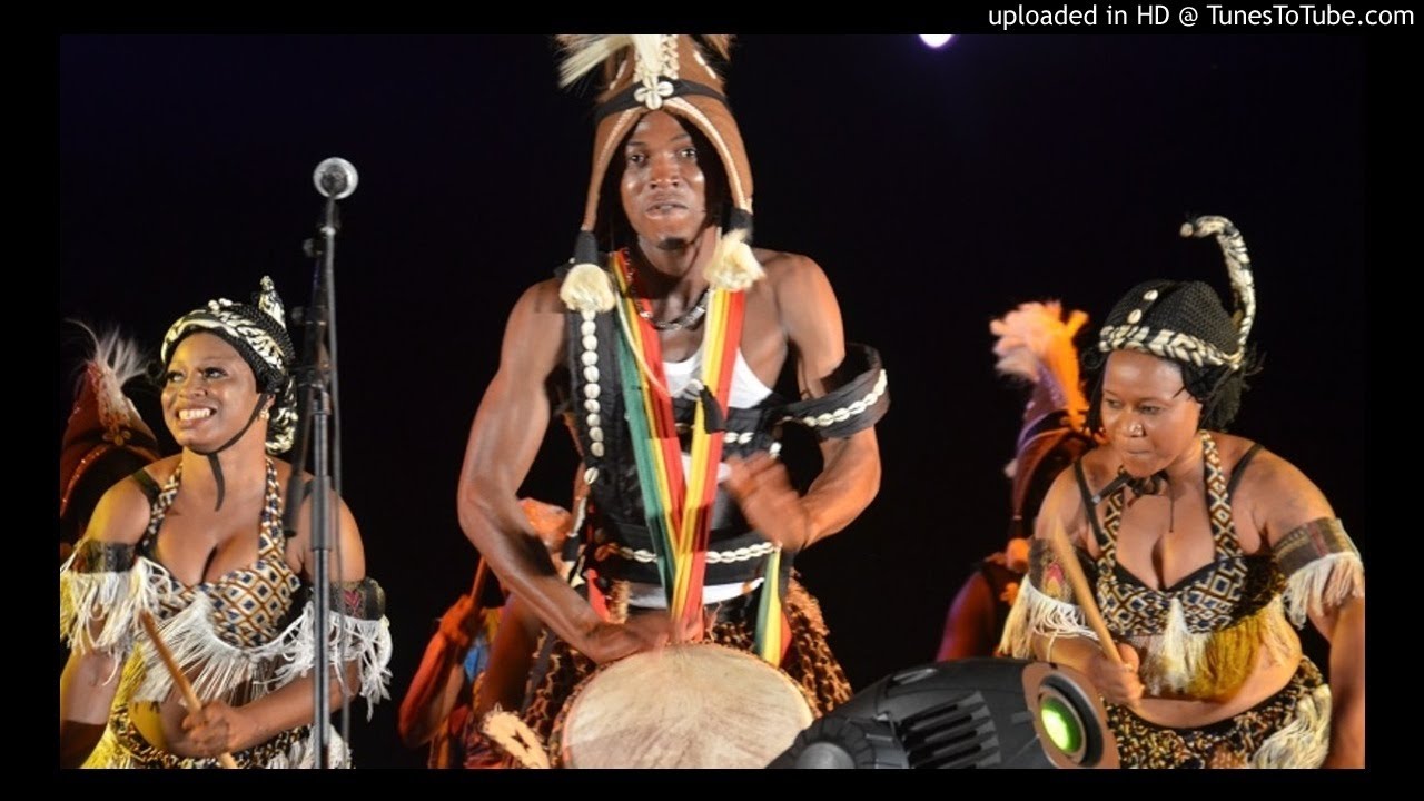 Les Ballets Africains - Célébration