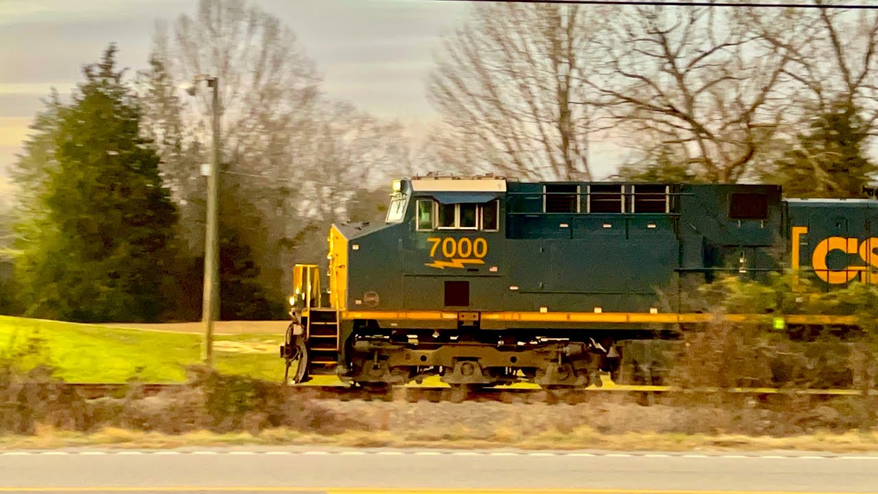 CSX E319-11 With 7000 Leading & Two End DPU’s Roll Through Chapin SC At The Golden Hour