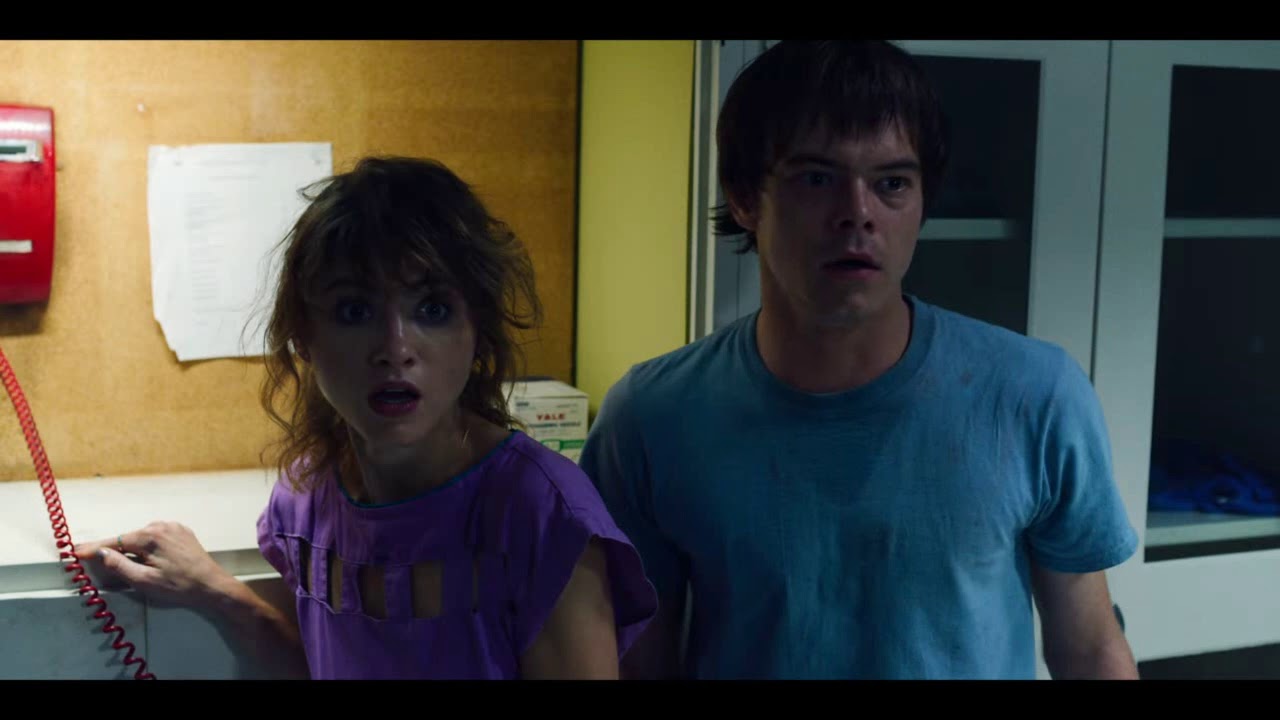 Stranger Things - Nancy Saves Jonathan's life (3x05)