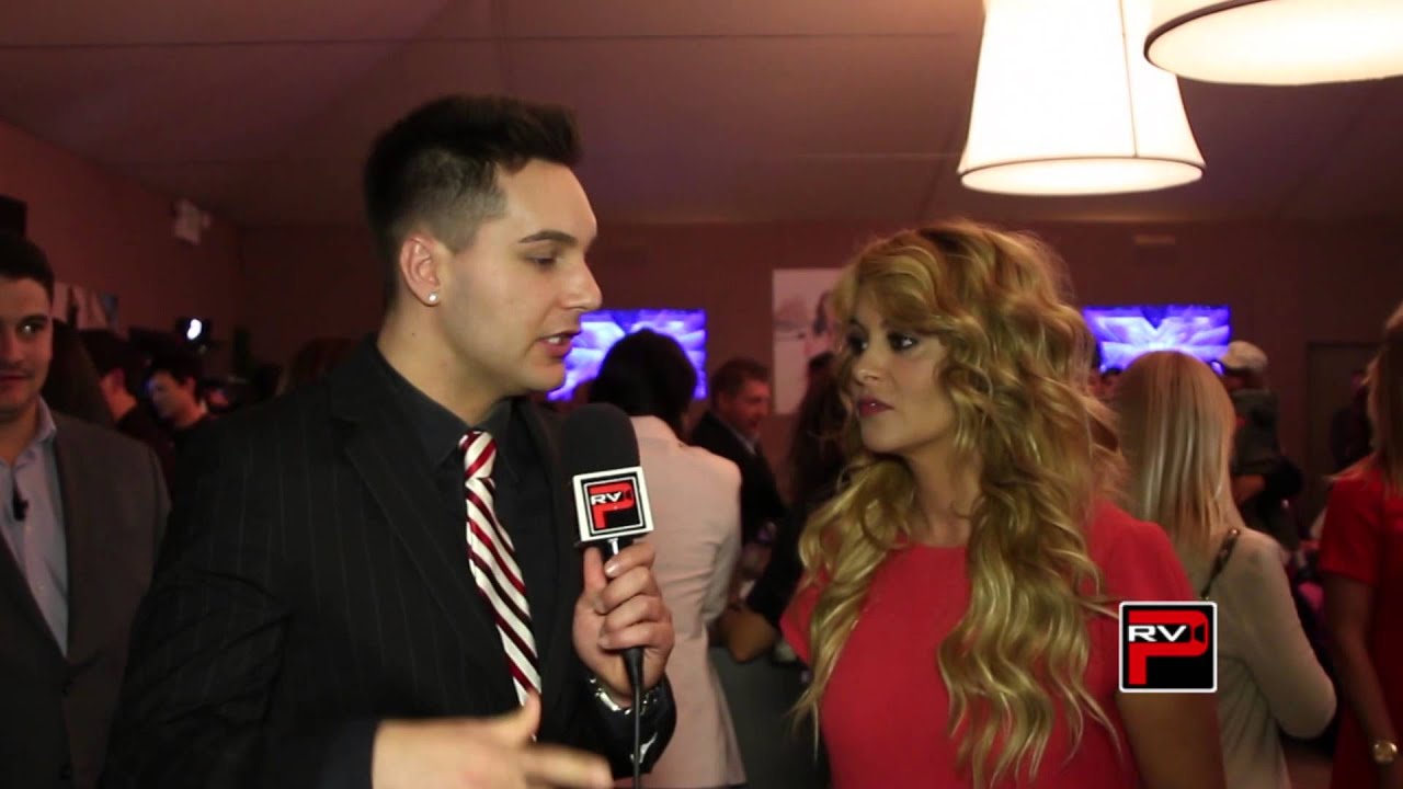 X Factor Paulina Rubio talks about her boys and thanks in Spanish