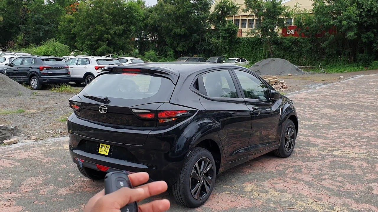 Tata Altroz Dark Edition | 2021 Detailed Review