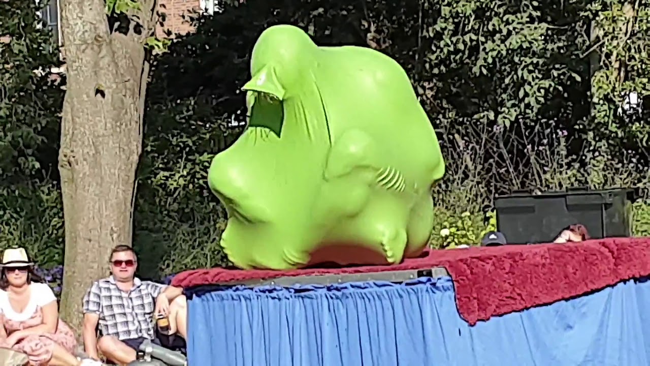 Mr Toons - a man inside a giant balloon at the Laya City Spectacular in Dublin 2019