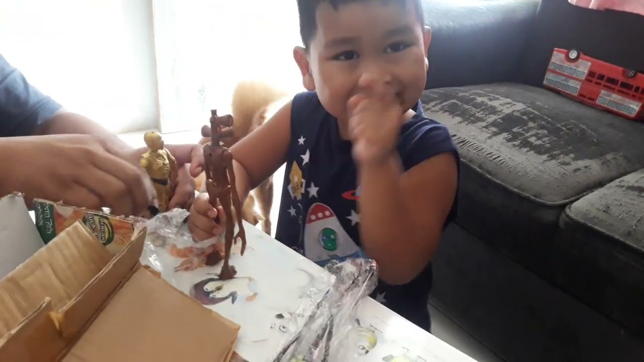 Unboxing Mainan Siren Head