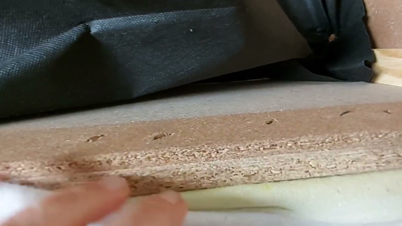 Fui enganada, Cama box baú Ortobom de casal.