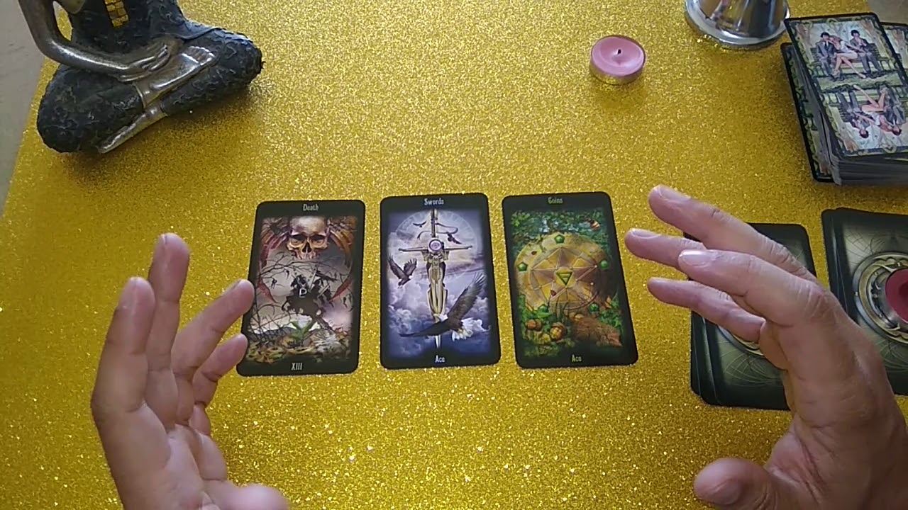 QUE INTENCIONES TIENE CONMIGO ESTA PERSONA : TAROT DEL AMOR INTERACTIVO