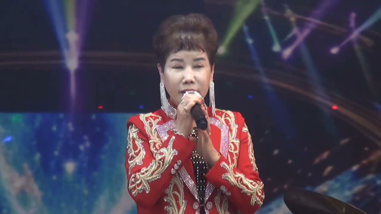 남산 예술단 무대에서  박가희  다시는