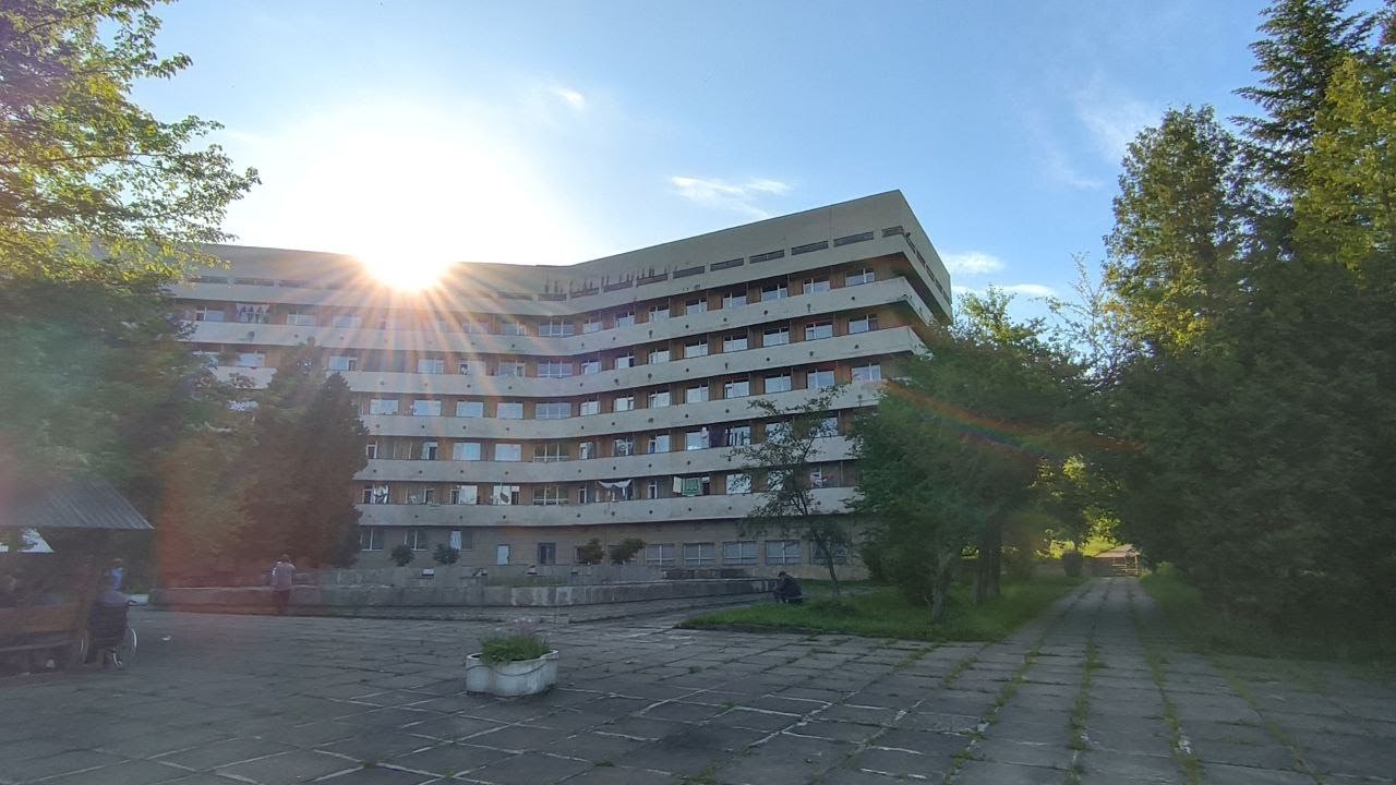 Трускавець 2024: занедбана територія санаторія Батьківщина і санаторій Молдова