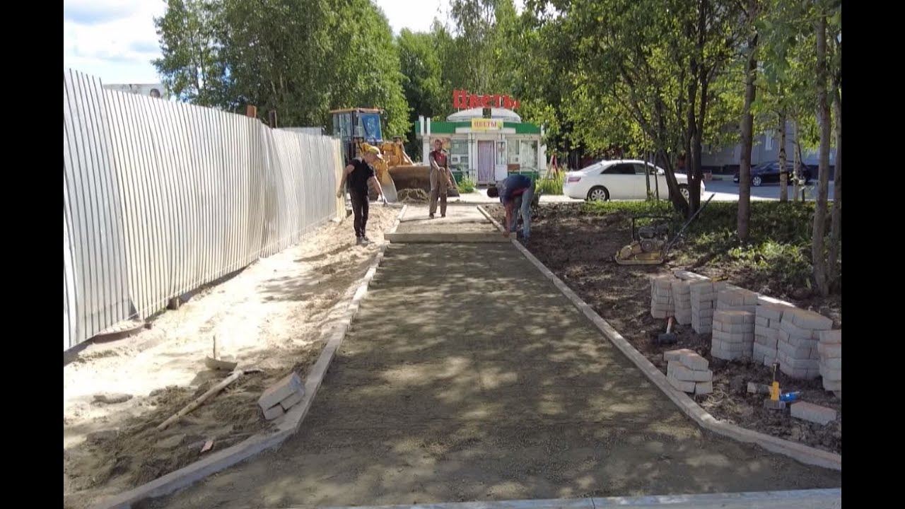 В Нижневартовске строят сквер, а в Мегионе обустраивают набережную
