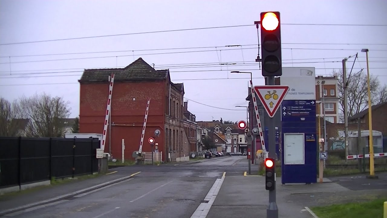 Spoorwegovergang Wattignies-Templemars (F) // Railroad crossing // Passage à niveau