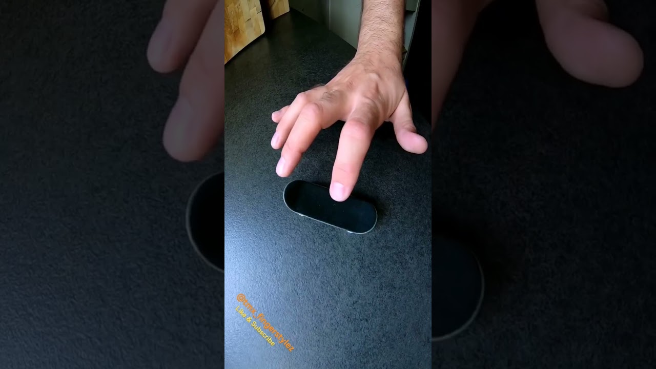 How to FINGERBOARD 🤘🏻- Heelflip | by @tmx_fingerstylez #fingerboard #heelflip #tutorial