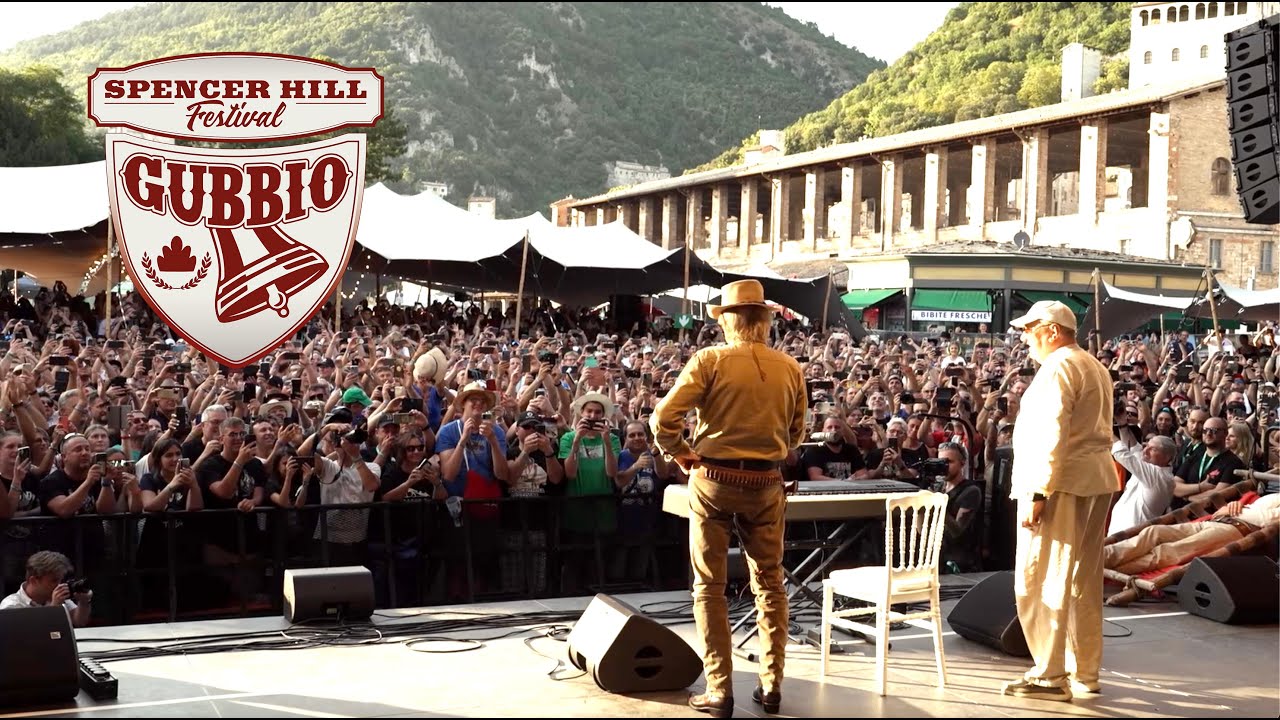 Spencerhill Festival 2023 - Gubbio - Terence Hill saluta i fans