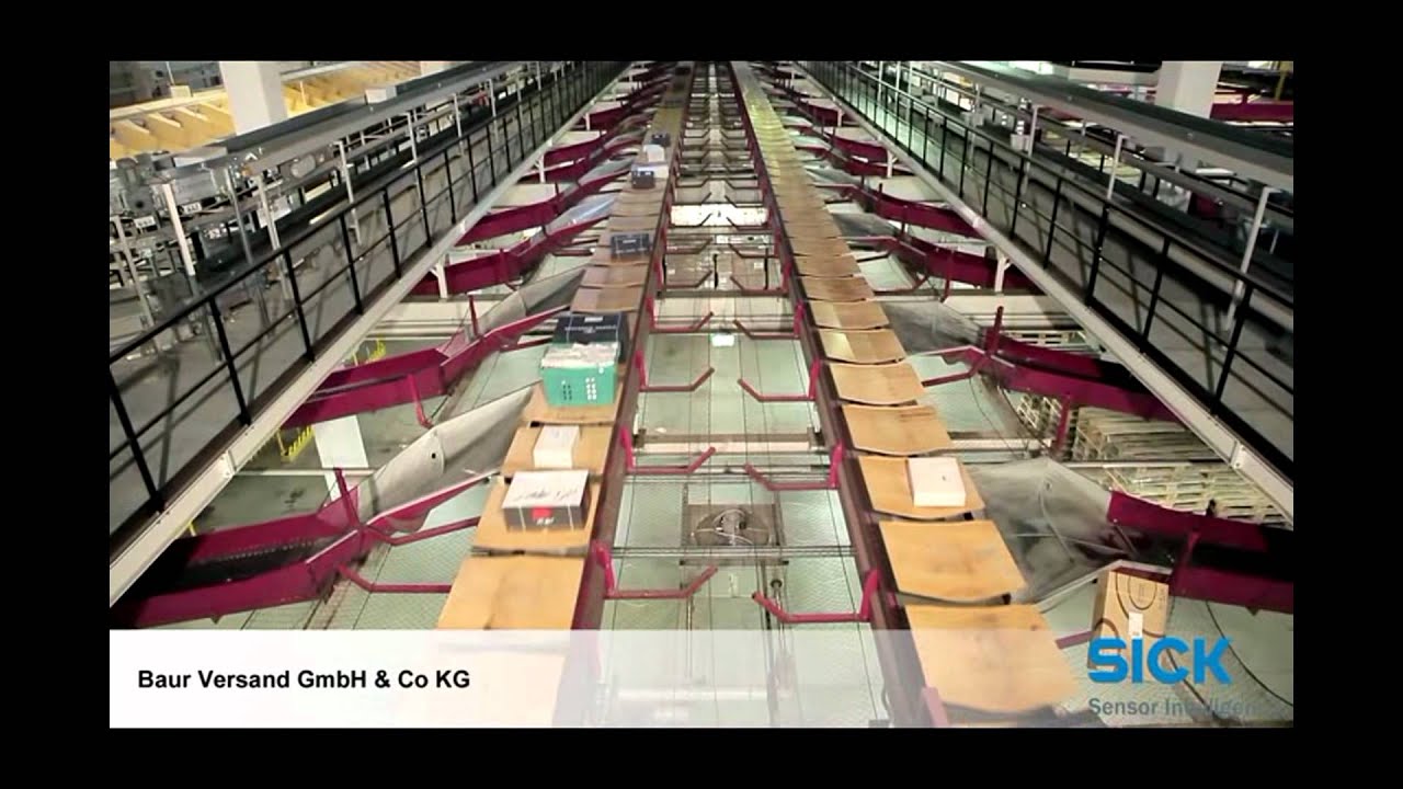Efficient auto ID solutions from SICK at Baur Versand | SICK AG