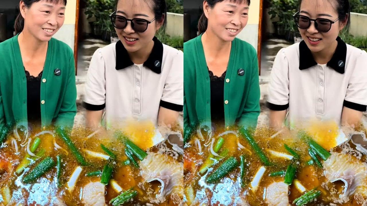 新入的柴火炉终于派上用场啦～蹲在灶台前守着柴火噼啪响，看着锅里咕嘟咕嘟翻滚的酸菜鱼，酸香混着烟火气飘了满院#我的乡村生活 #新农人计划 #日常分享 #乡村味道