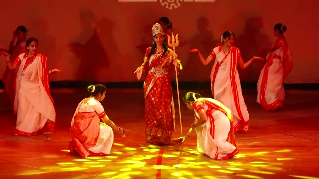 દુર્ગા પૂજા લોકનૃત્ય