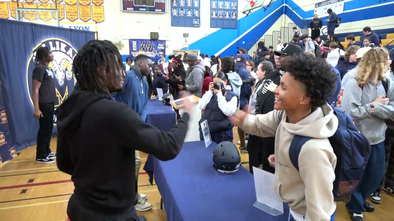 Millikan Football Signing Day, Ryan Pellum Flips to Oregon