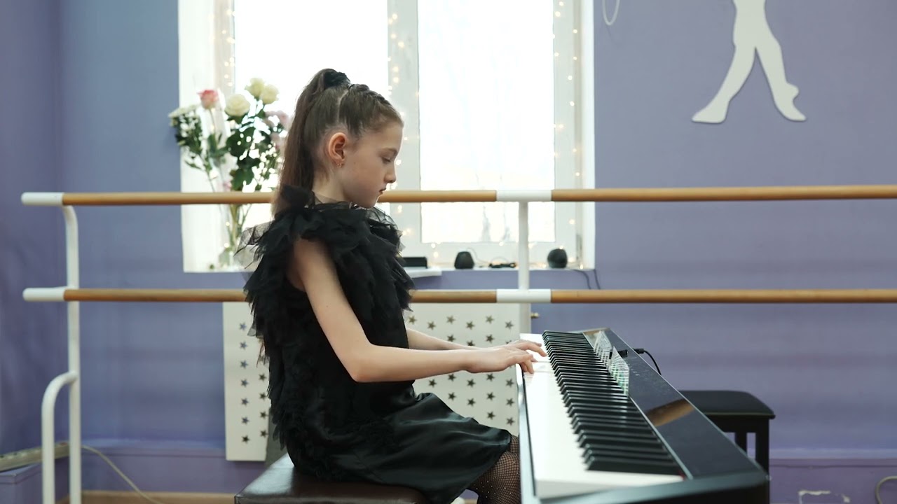 Soft Mozart Winter Recital 2026: Victoria (8) plays Midnight Blues by James Bastien