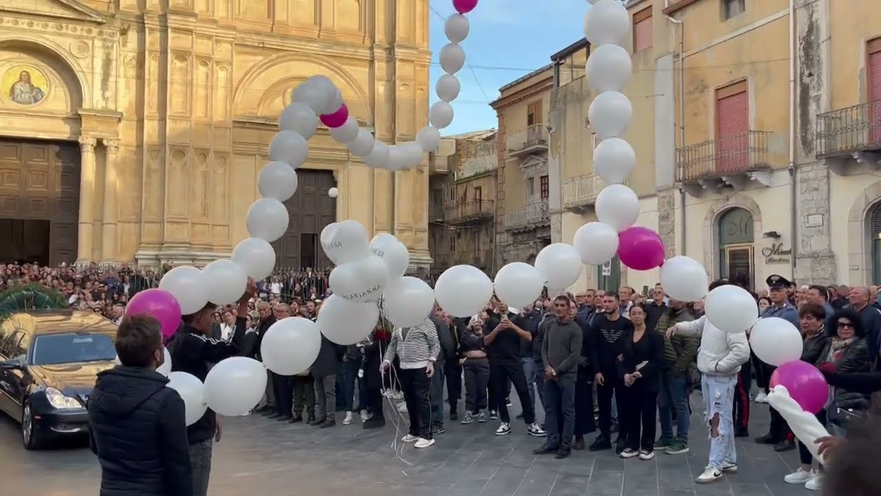 Funerali di Marianna Bello a Favara