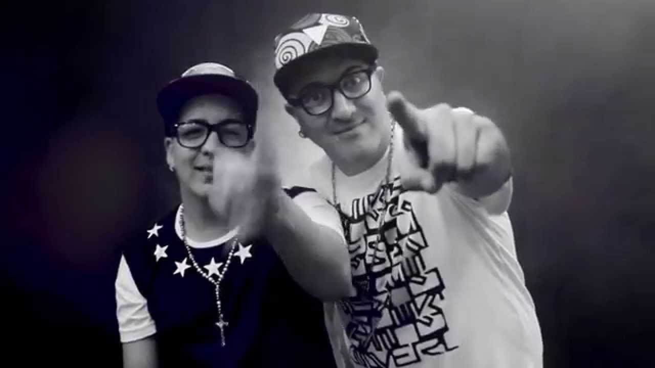Juan Quin y Dago - Gata Gata (Video Oficial)