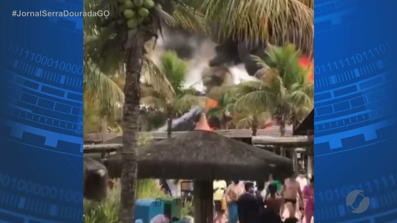 JSD (22/07/21) Inc&ecirc;ndio atinge quiosque do HOT PARK em Rio Quente