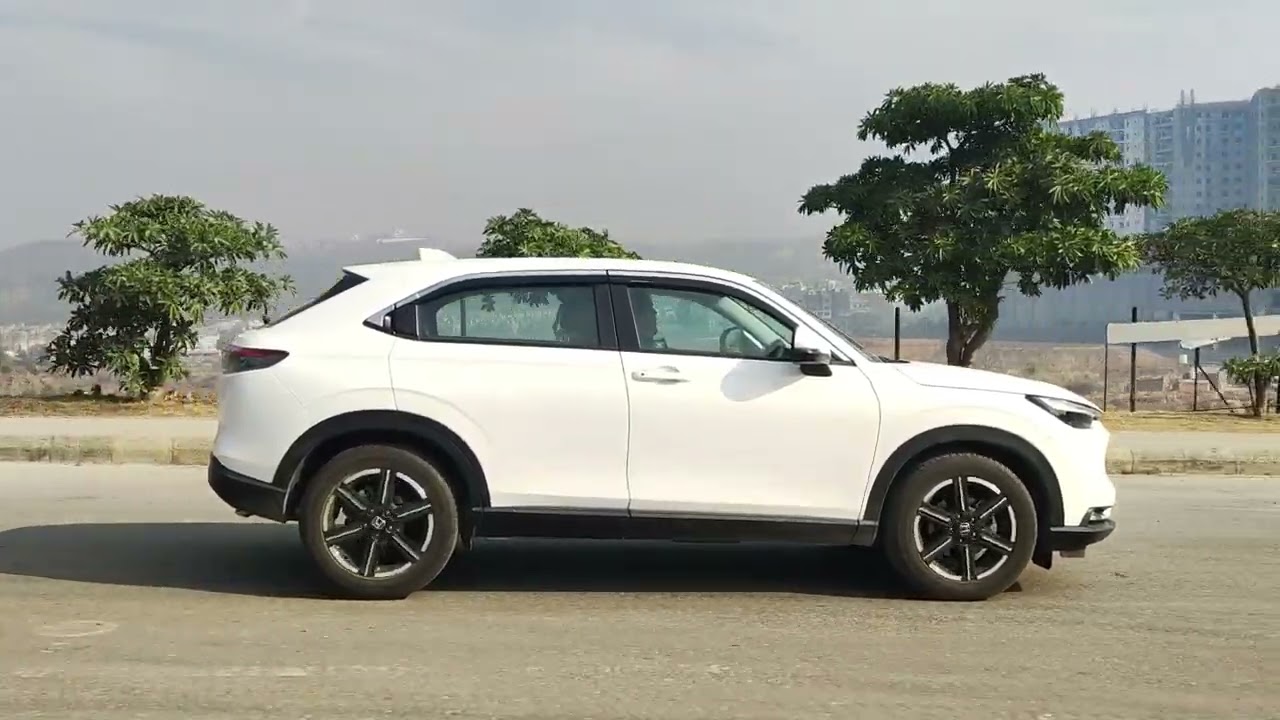 Honda HR-V 2024 Premium Family Compact SUV. Review with Cinematic Highlights.