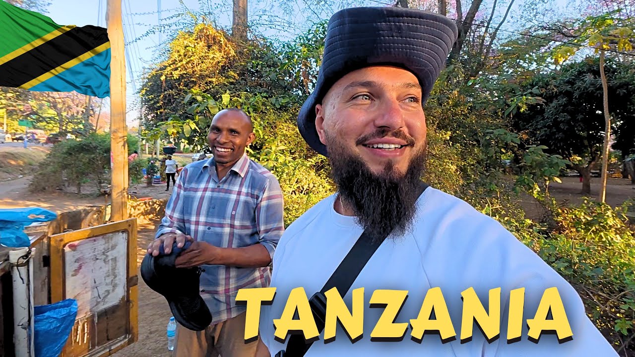 Surprising Honest Shoe Cleaner With A Month’s Salary In Arusha, Tanzania 🇹🇿