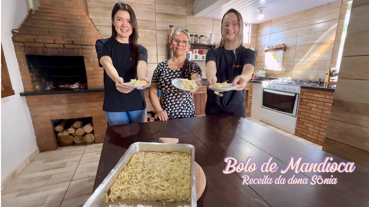 Hoje fizemos um delicioso bolo de mandioca, receita da dona Sônia de Altamira do Paraná…
