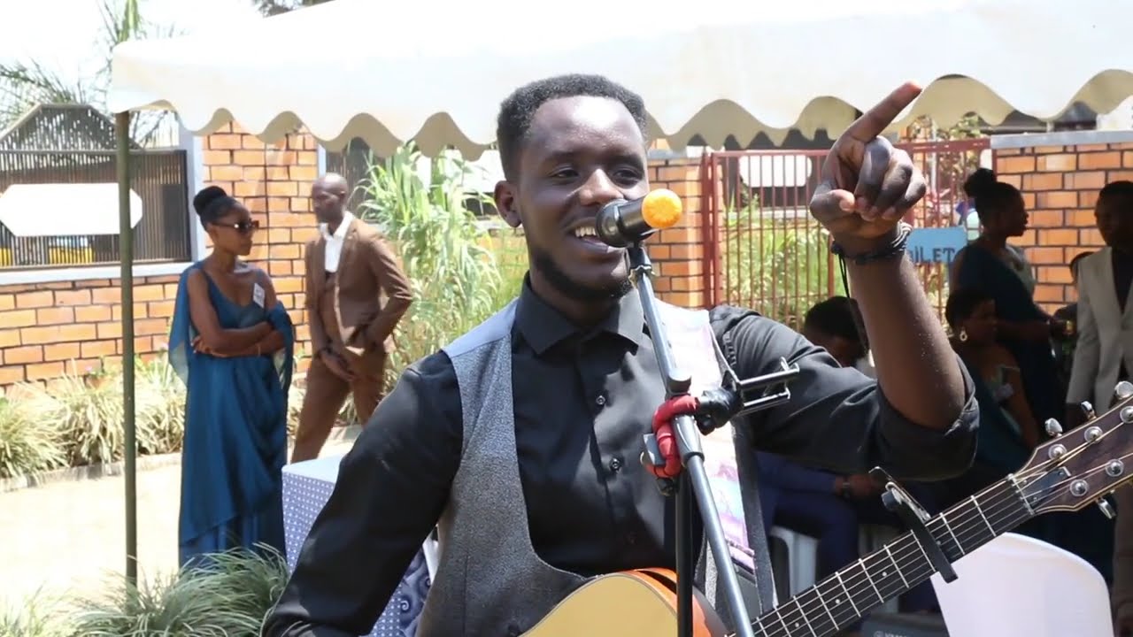 MC ASEKEJE ABANTU MUBUKWE