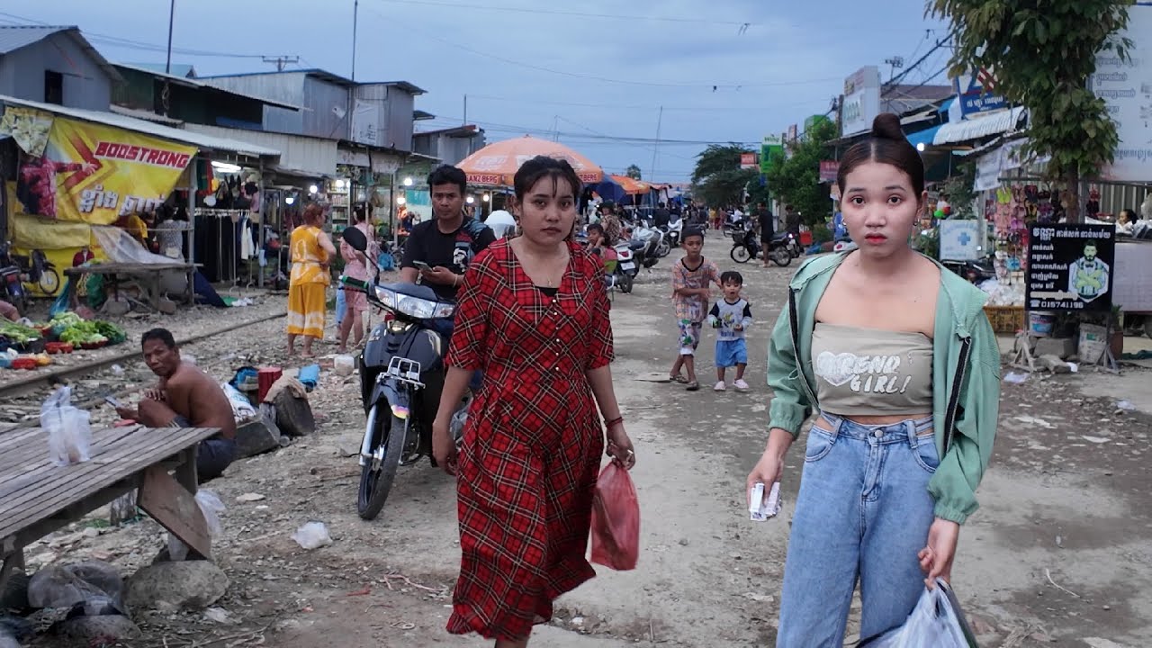 SLUM MARKET BESIDE THE RAILWAY IN PHNOM PENH, CAMBODIA #market  #food #trip #life