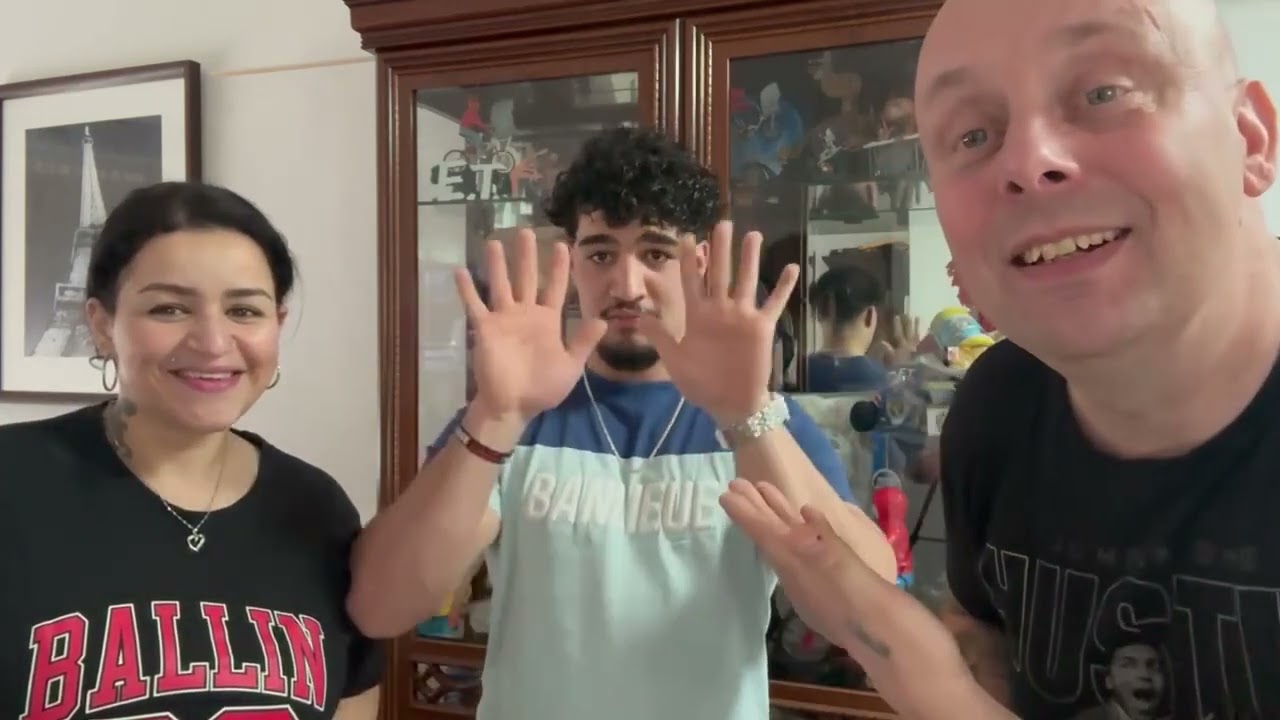 Chatting #0229: Why Safiro is not in the vlogs 🧐🧐🧐