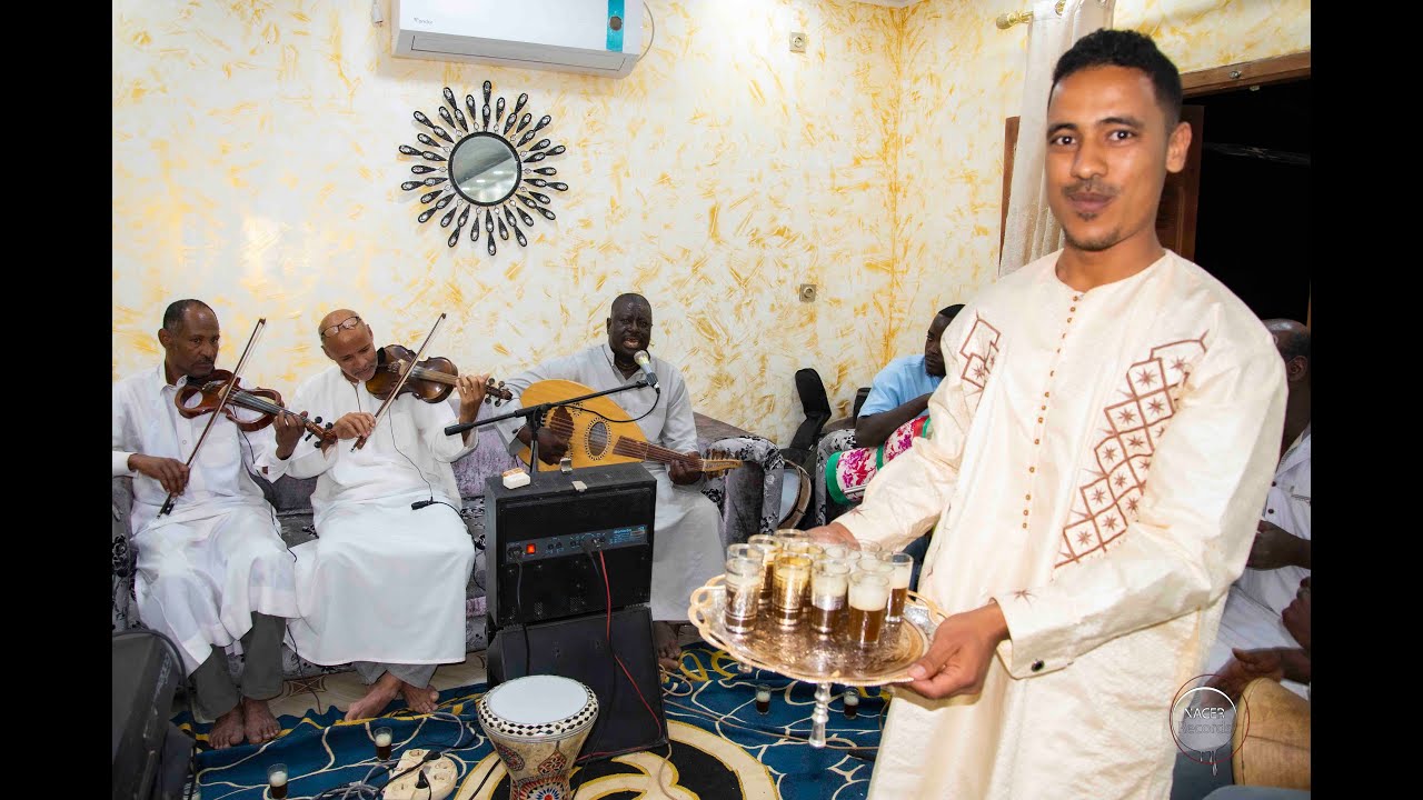 عطشانة الماء يجري قدامي ولمة الأحباب أولف مع المطرب عبد الواحد 2020