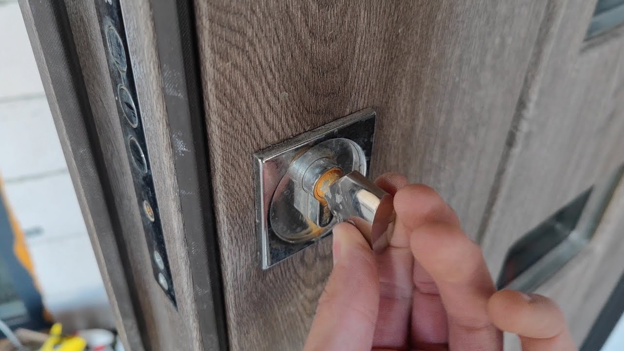 Інструкція як купити брендові РЖАВІ двері за 36 тис грн 💩