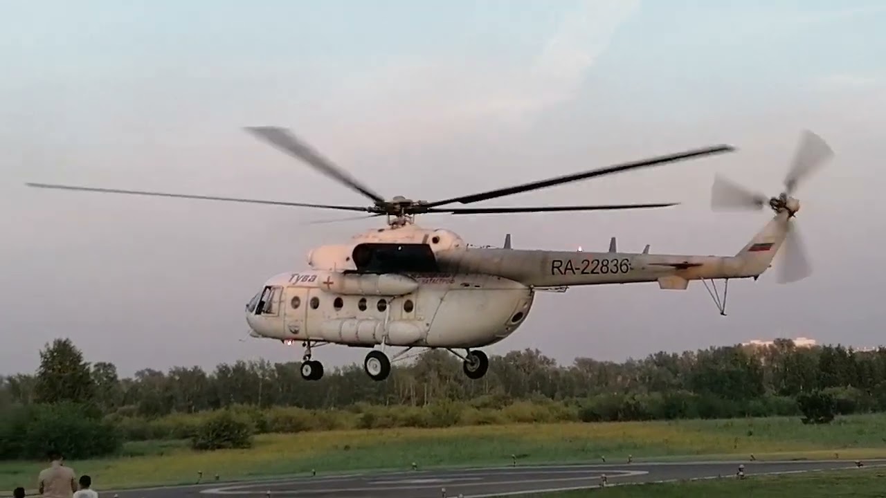 Ми-8АМТ наблюдаем взлет.
