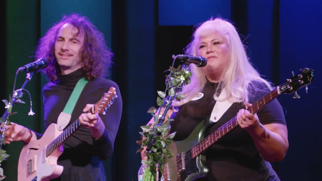 Shannon and the Clams - Free at Noon (Full Performance)