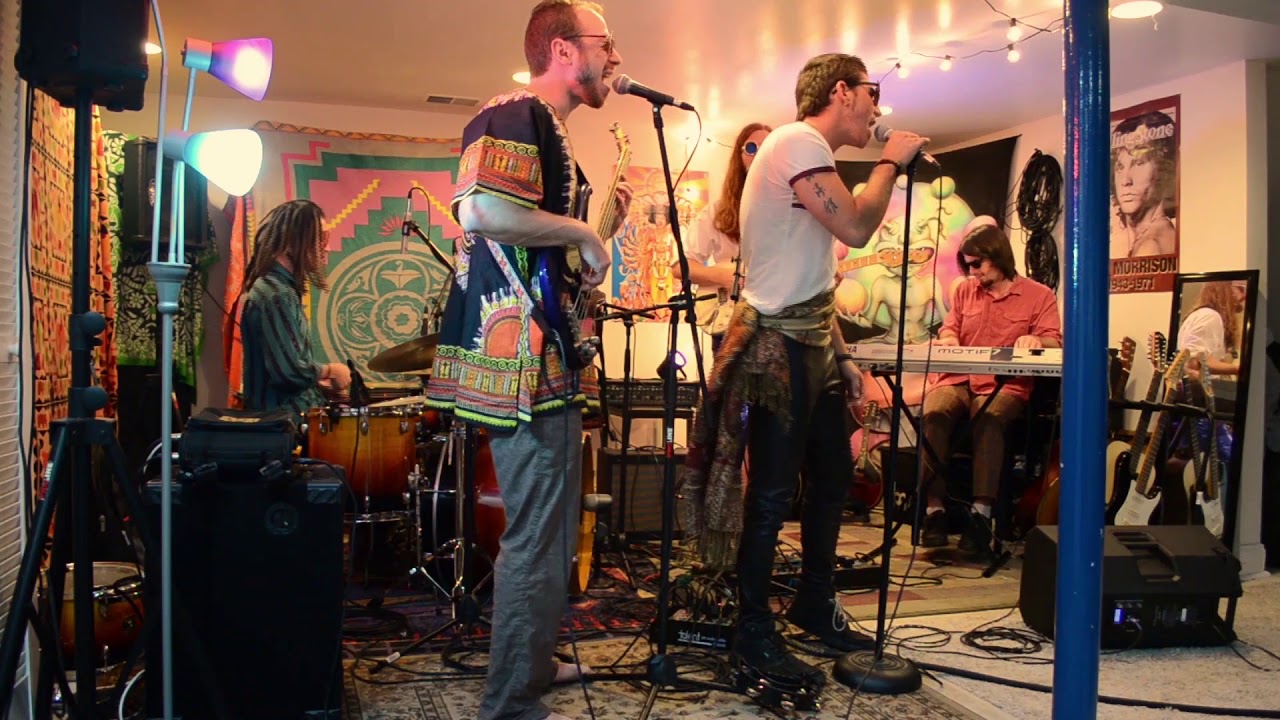 Parliament's Give up the Funk Performed By WaxWorks