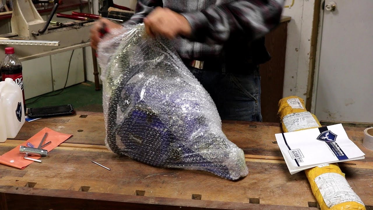 Un Boxing the FarmerTec Holzfforma G388 MS380 Clone