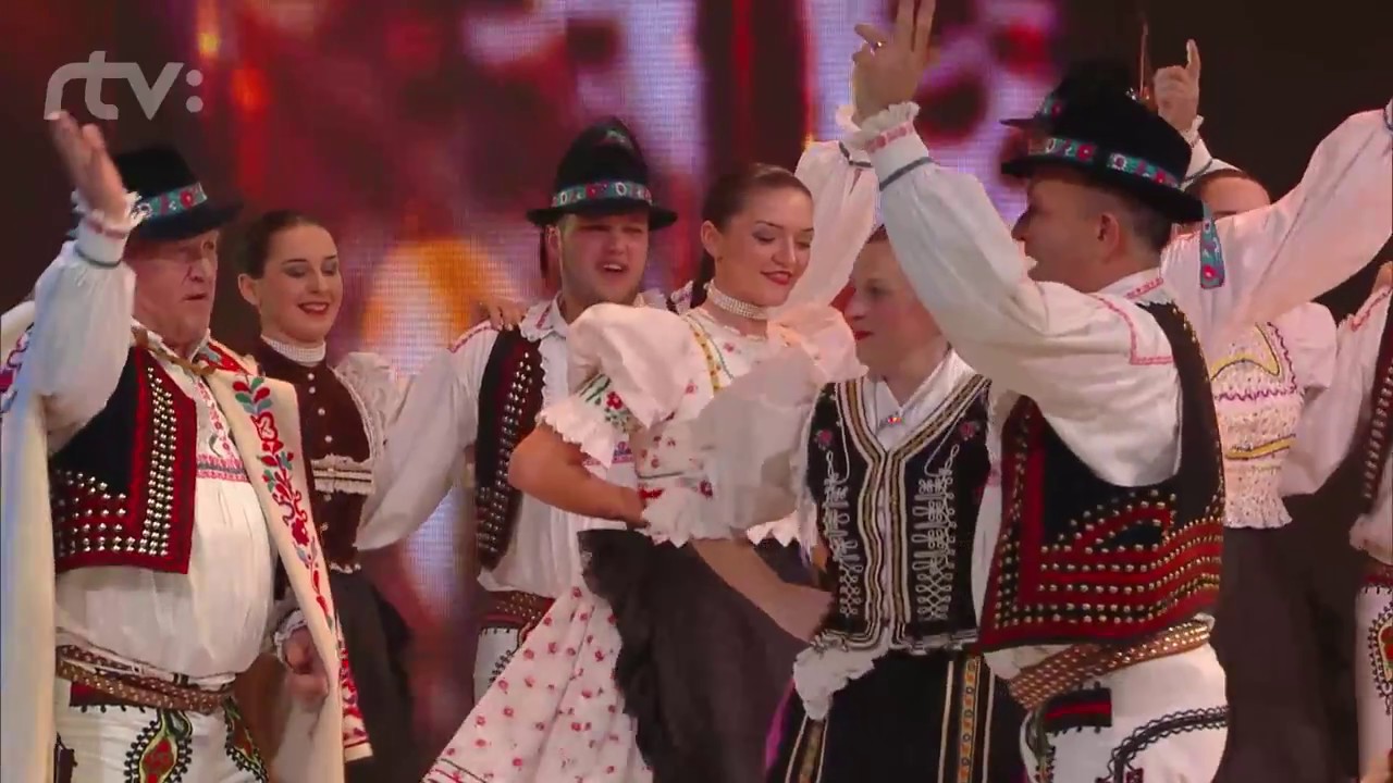 Folkl&oacute;rna skupina Raslavičan - Zem spieva