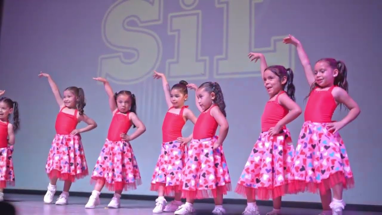 ACADEMIA DE DANZA SIL CHILE / MINI DANCE