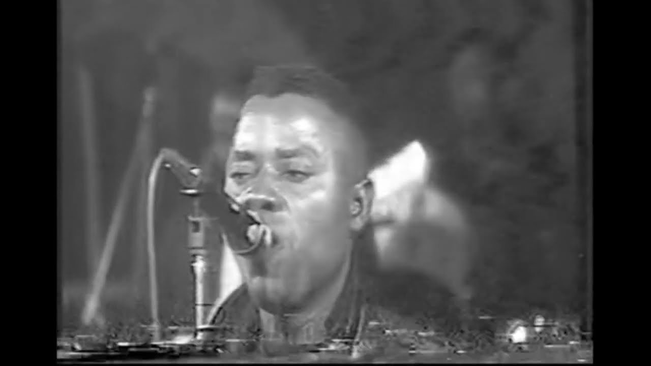 King Kester Emeneya & Victoria Eleison - Mokosa Live (1991)