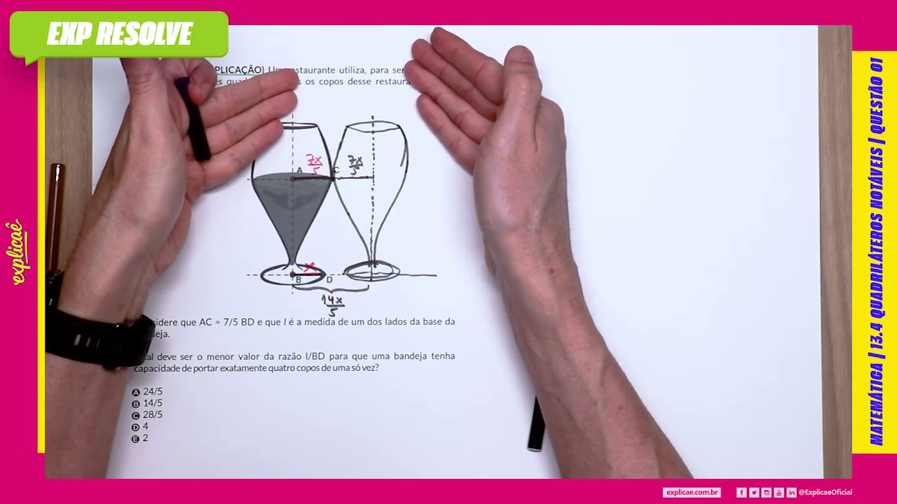 UM RESTAURANTE UTILIZA, PARA SERVIR BEBIDAS, BANDEJAS COM BASES (...) | QUADRILÁTEROS NOTÁVEIS