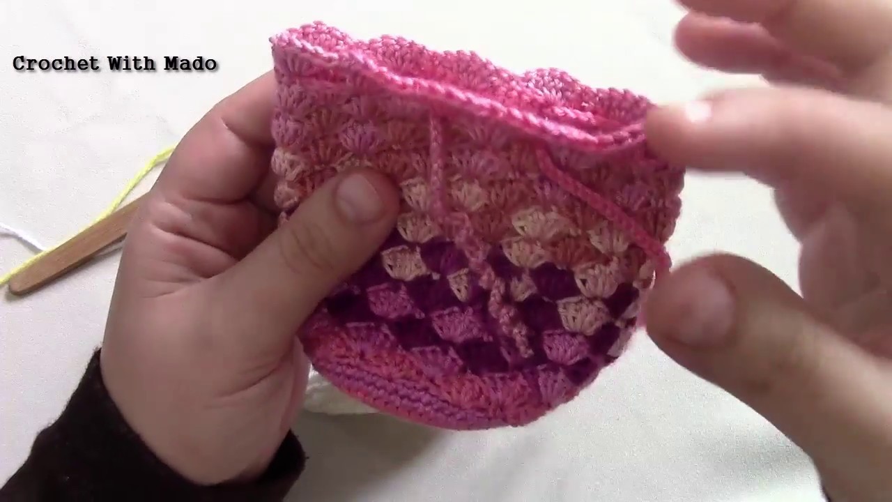 كروشية كيس او بوك حريمى بغرزة الصدفة المصمته