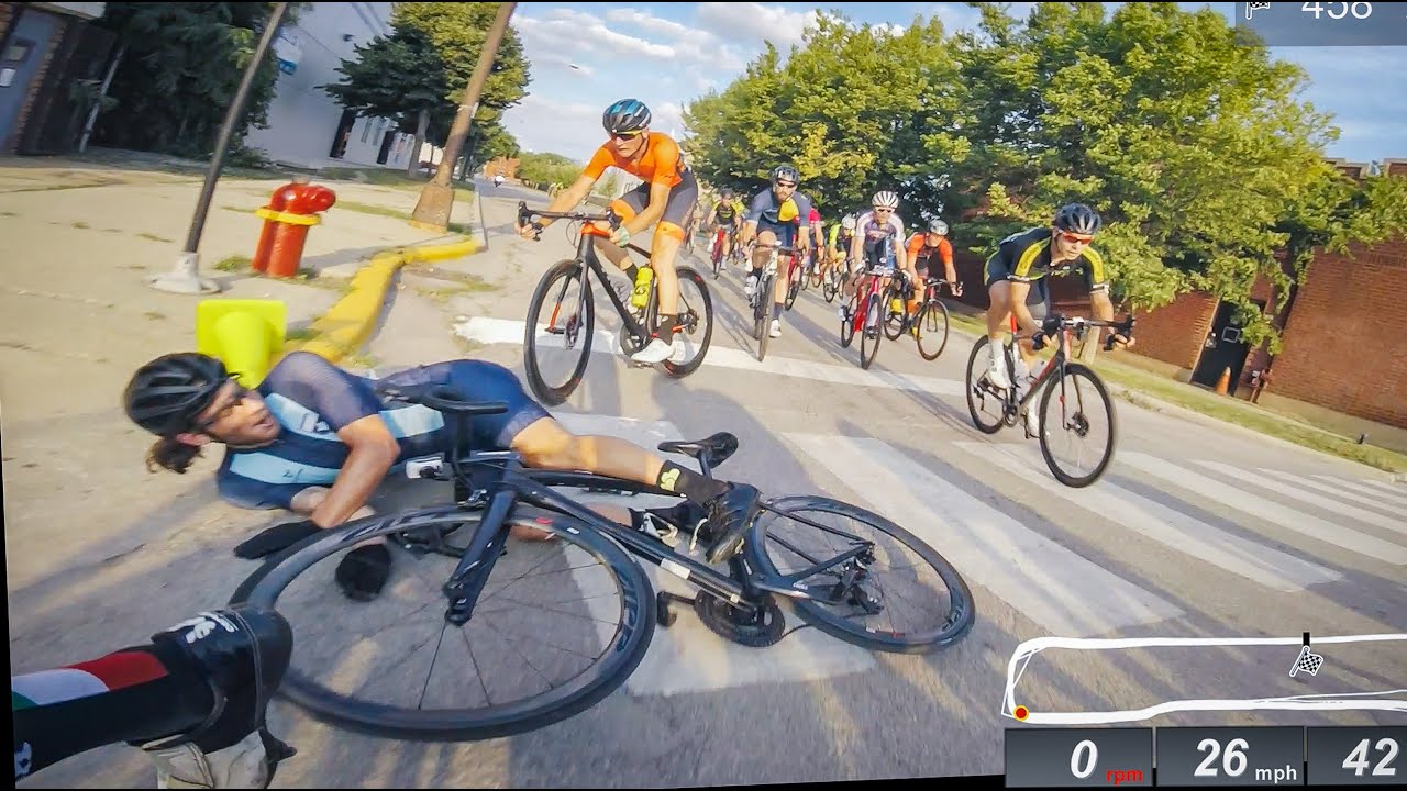 Terrifying Last Lap - 2019 Intelligentsia Cup P/1/2 - Stage 10 Fulton St. Chicago