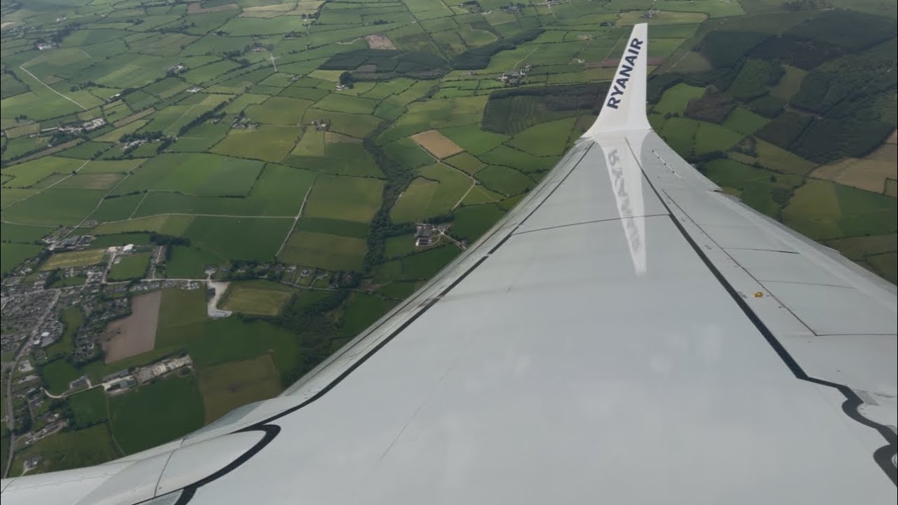 Ryanair Boeing 737-8200 Max Landing at Cork Airport