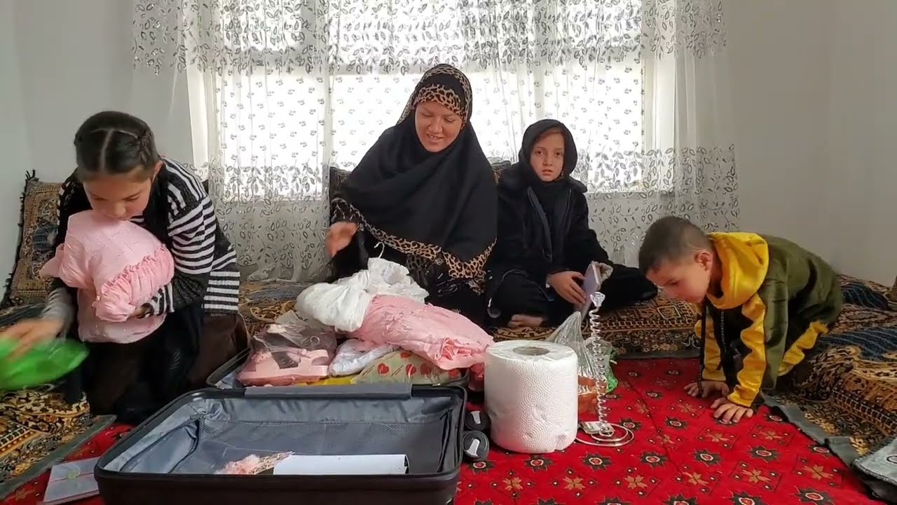 خریداری و کمک بیننده ما به اولاد هایم بخاطر عید. 