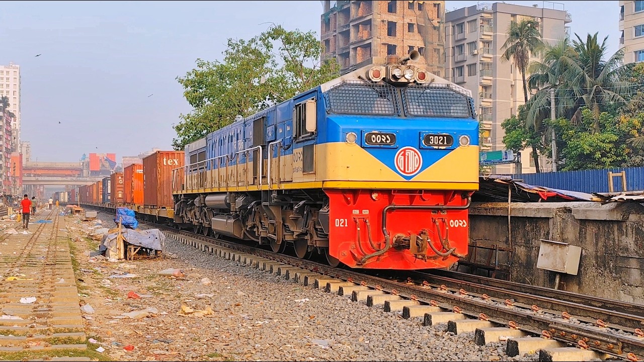 Biggest Freight Train of Bangladesh Railway || মালবাহী ট্রেন || BFCT || EMD locomotive