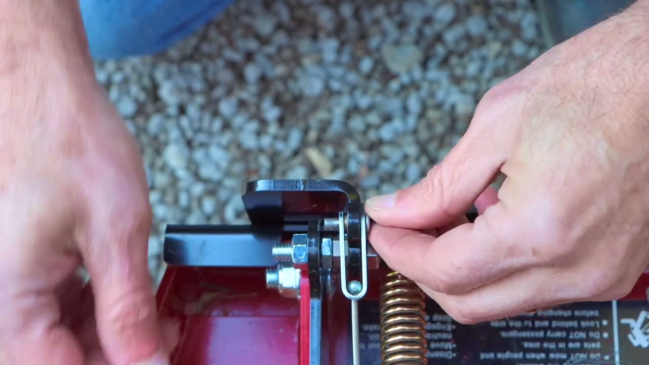 GrassFlap&reg; How To: Install Clevis Pin on Flap End