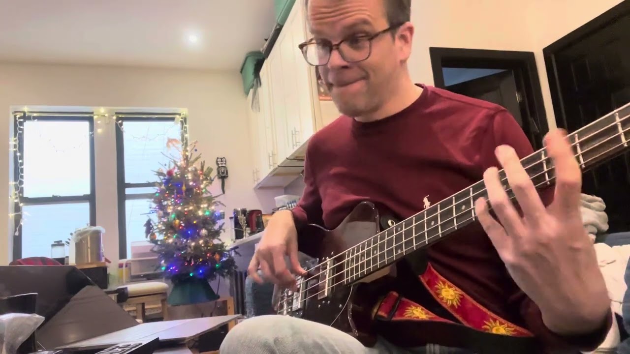 Rio bass cover, with chorus (Tone City Angel Wing pedal)
