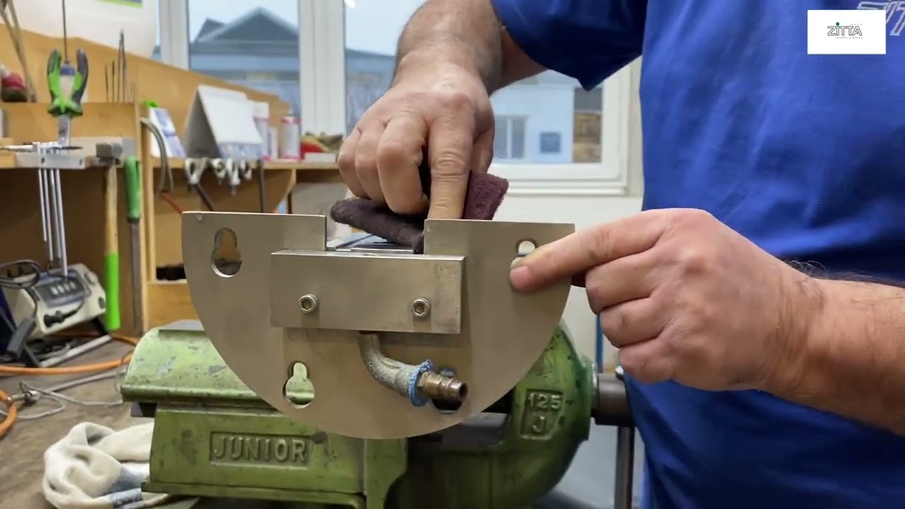 JOBvideo ZITTA GmbH Elektriker in und Maschinenbediener in