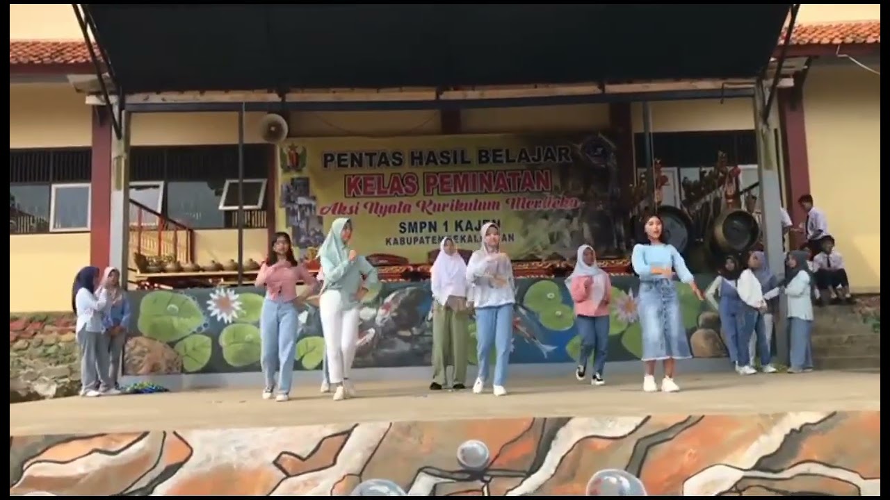 Kelas Peminatan SMPN 1 Kajen Seni Koreografi 9I