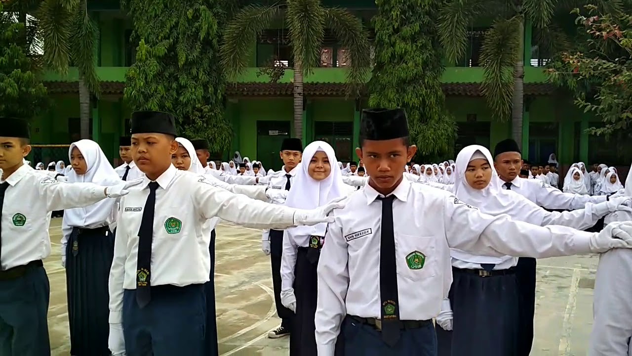 Pelantikan Pengurus OSIM MTsN 1 OKU Timur Masa Bhakti 2017/2018.