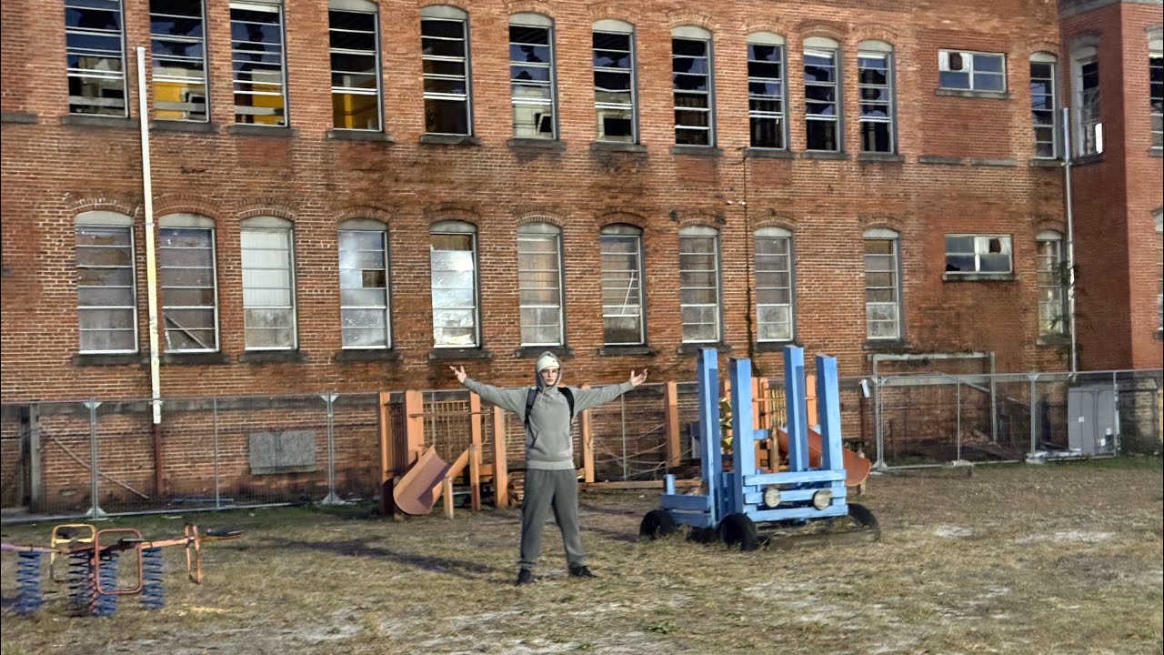 Exploring an abandon school, Panama grammar school, Downtown Lynn haven.   